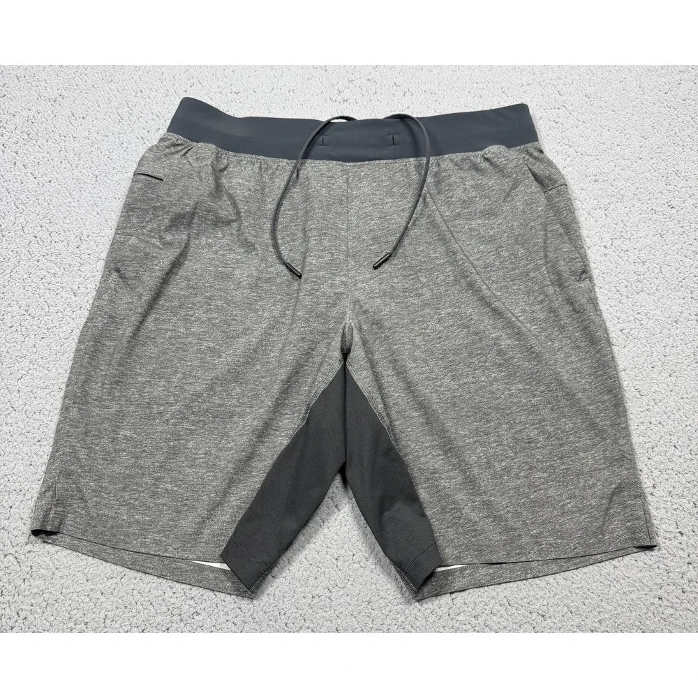 Lululemon THE Shorts Mens Large Gray Running Training 9 Inseam Athletic LM7LAMS